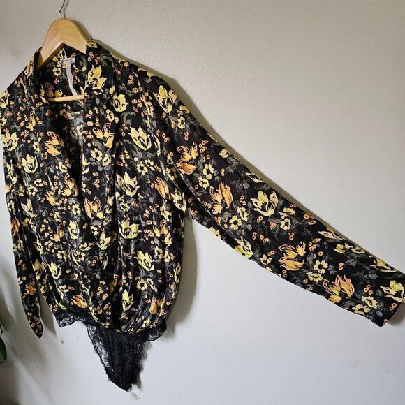 NWOT FREE PEOPLE FLORAL DEEP V SURPLICE LONG SLEEVES BODYSUIT TOP SIZE XS - Picture 2 of 14